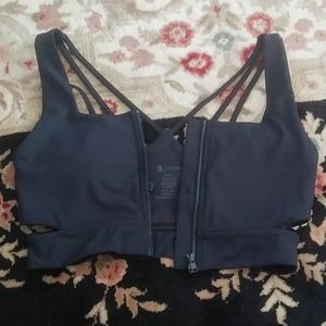 Buffbunny zip down sports bra